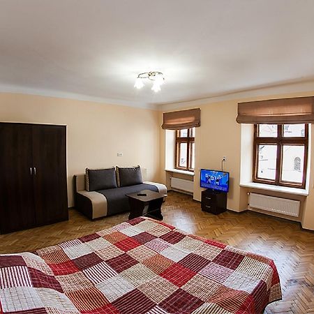 Квартира В Центрі На Вулиці Вірменській 12 Є Дві Спальні Двуспальні Ліжка Lviv Bagian luar foto