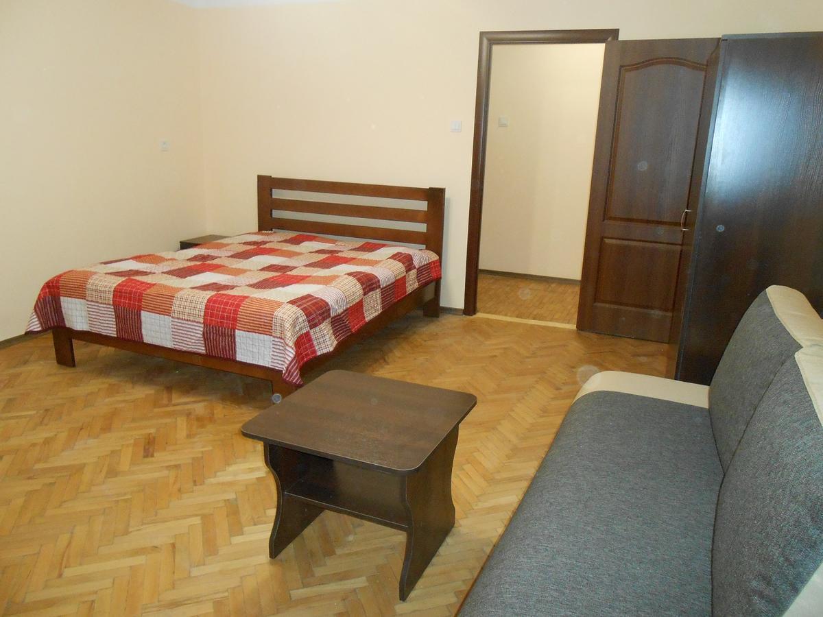 Квартира В Центрі На Вулиці Вірменській 12 Є Дві Спальні Двуспальні Ліжка Lviv Bagian luar foto